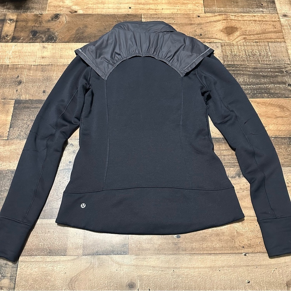 Lululemon Snug Sprinter Jacket - Picture 3 of 4